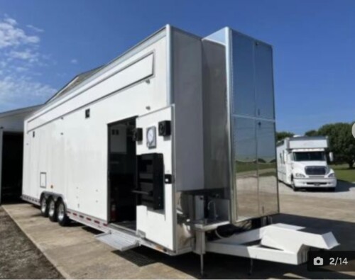 2004 T&E 34' Aluminum Stacker Tag, Loaded, Power Awning, Long Lift, A/C - Image 2